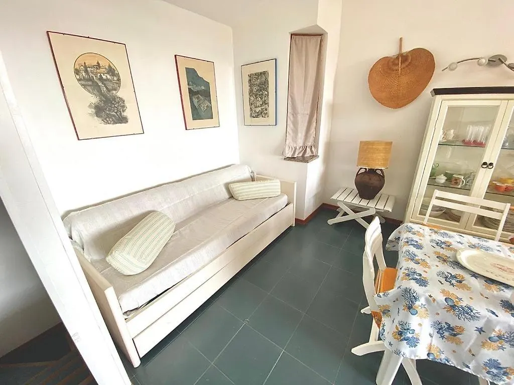 Punta Molara Casa Al Mare La Bouganville Di Salina Bamba איטליה